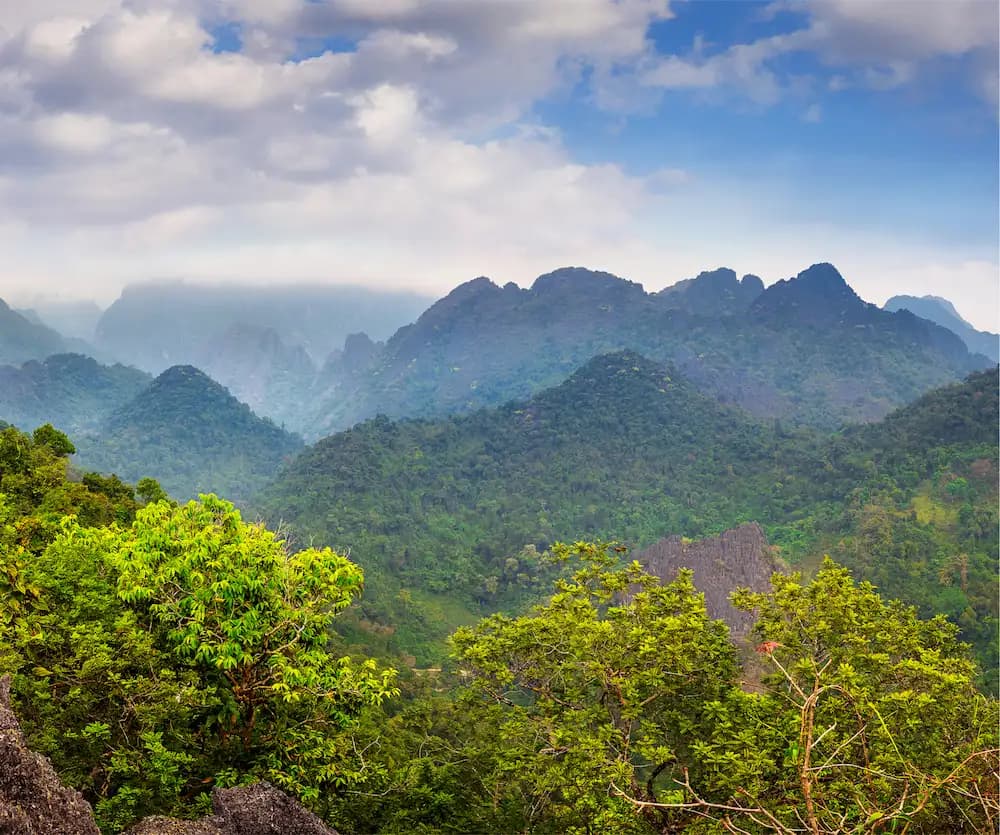 Vista a la Montaña desde Utōpia
